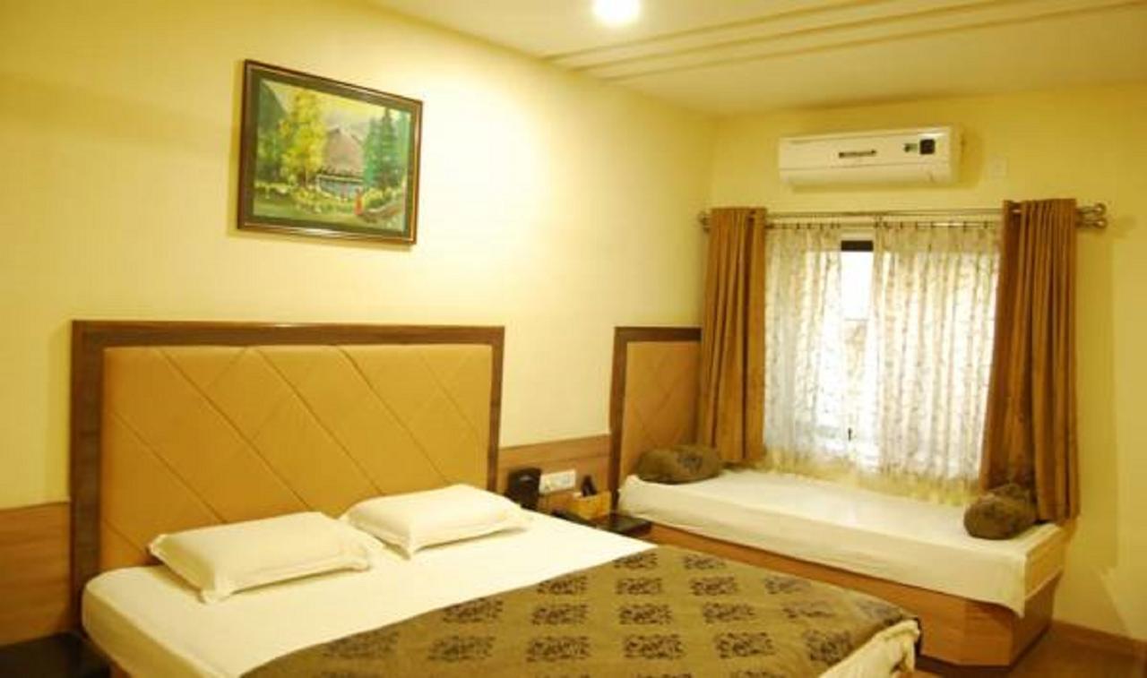 Hotel Savera Palace Mount Ábú Exteriér fotografie